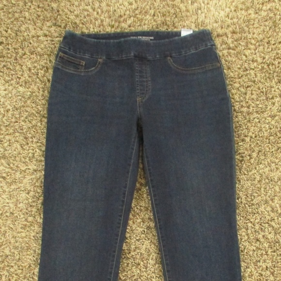 Chico's Jeans Women's 0.5 Dark Wash Pull On Jegging Stretch Denim - Picture 3 of 6